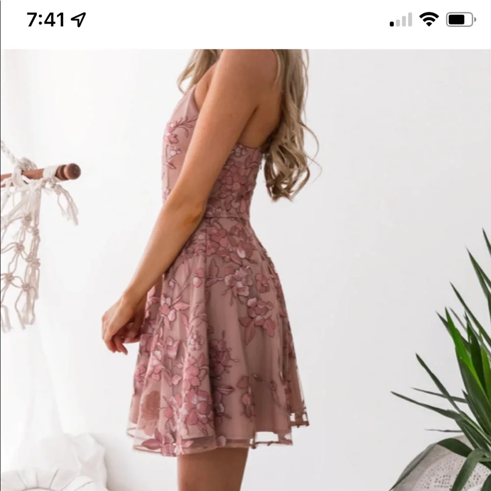 Two Sisters Jaus Women’s The Sassy Dress - Picture 6 of 14
